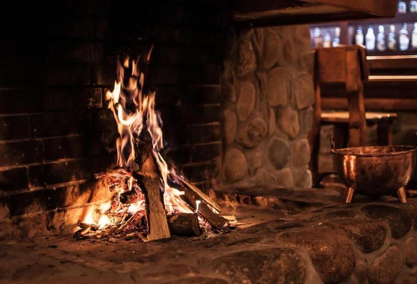 ホテル Stanica Kresowa Chreptiów