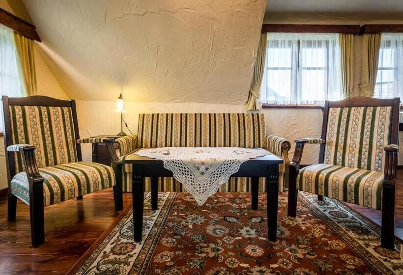 ホテル Stanica Kresowa Chreptiów