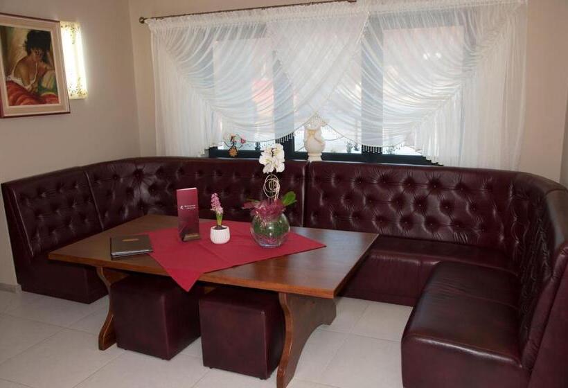 酒店 Zajazd Antresola