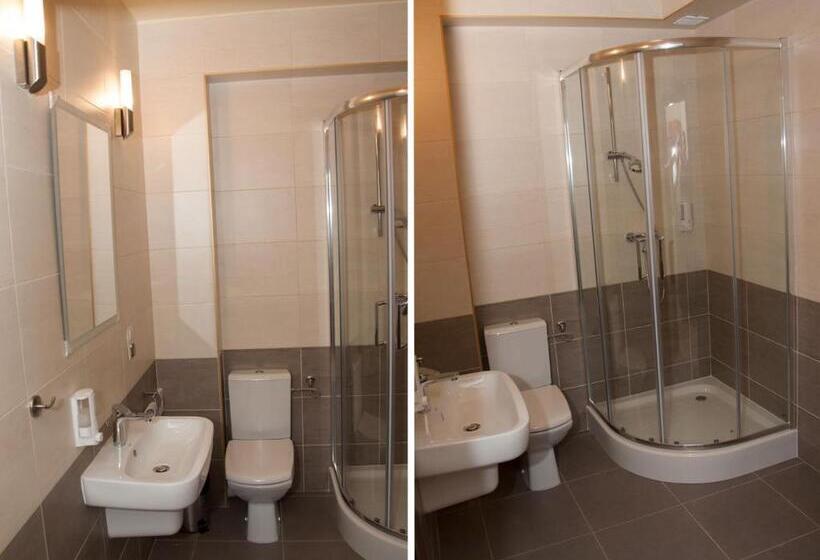 酒店 Zajazd Antresola