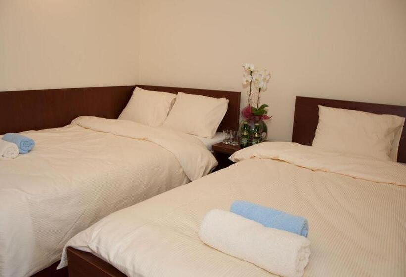 酒店 Zajazd Antresola