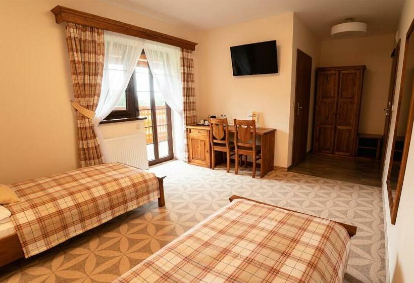 בית מלון כפרי Zajazd Chyżne