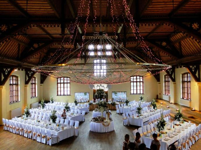 فندق Zamek Karnity