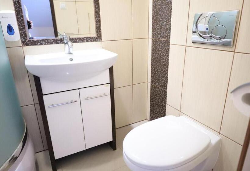 فندق على الطريق Zakarczmie Stokrotka