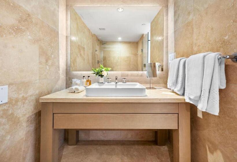 Oceanview Private Condo At 1 Hotel & Homes 906