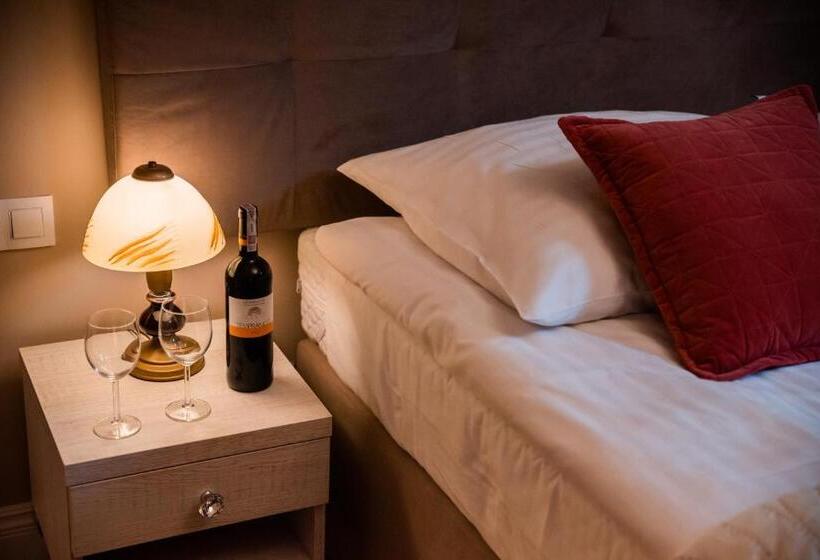 Old Town Boutique Rooms