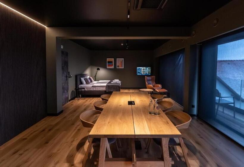 Otton Charzykowy Bed&restaurant