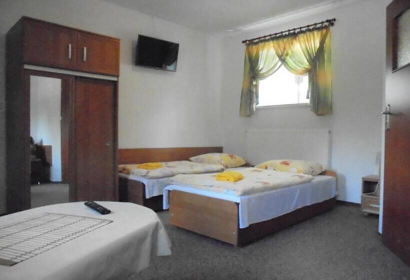 ペンション Agroturystyka Krysia Pilszcz