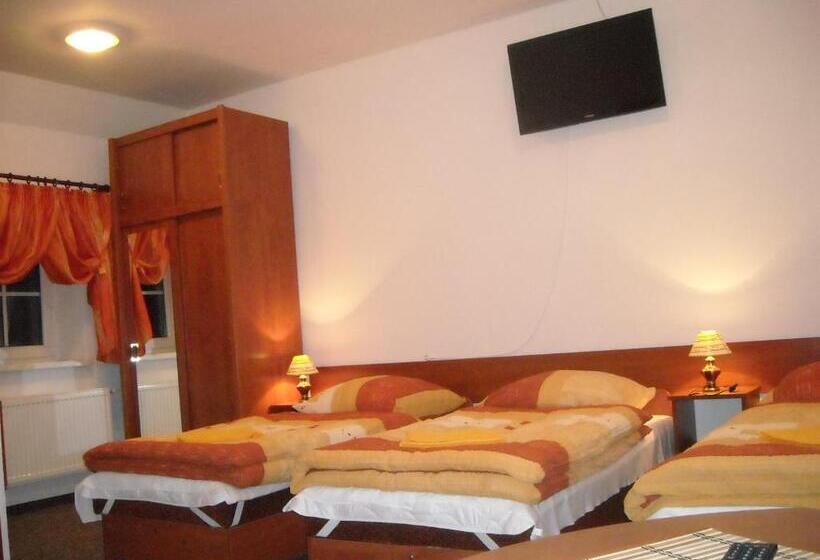 ペンション Agroturystyka Krysia Pilszcz