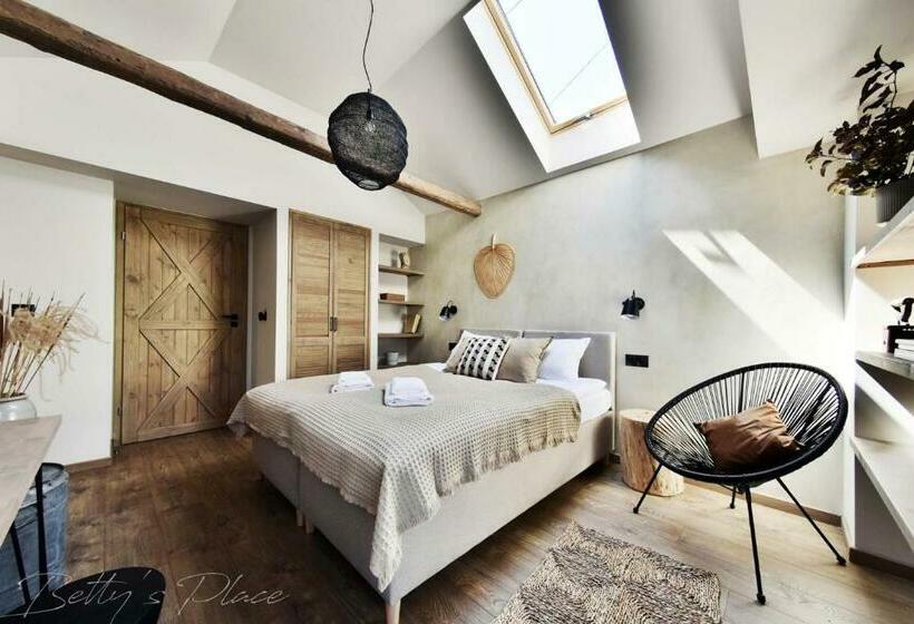 بنسيون Betty's Place