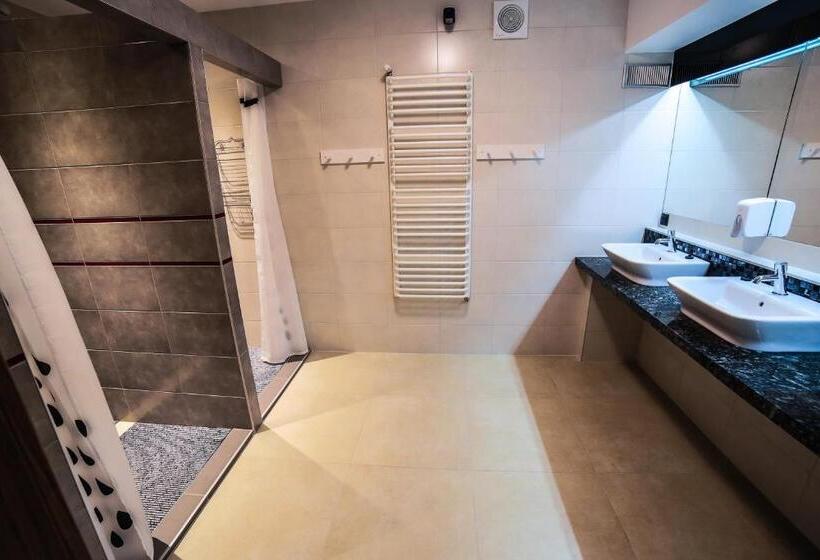 ペンション B&m Guesthouse