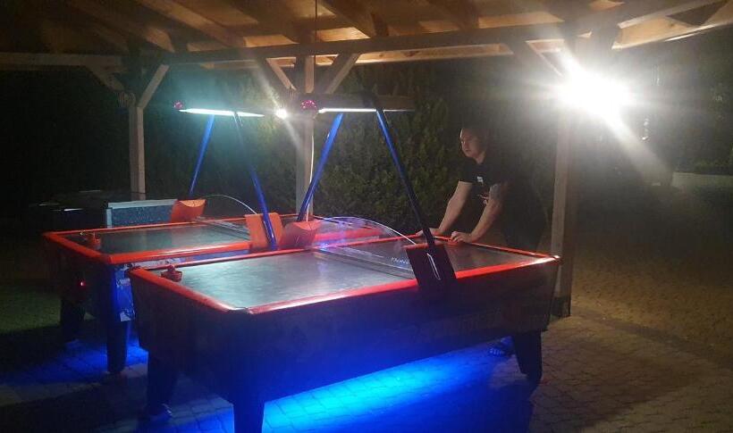 Пансион Brydar With Sauna, Swimming Pool And Jacuzzi