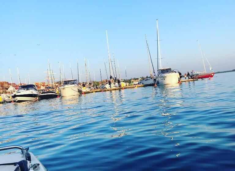 膳宿费 Cicha Zatoka