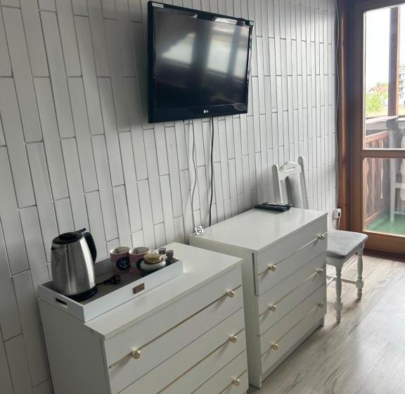 膳宿费 Cicha Zatoka