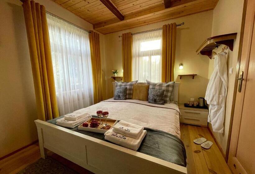 펜션 Dolina Sarenek