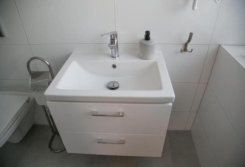 Пансион Ik Corner