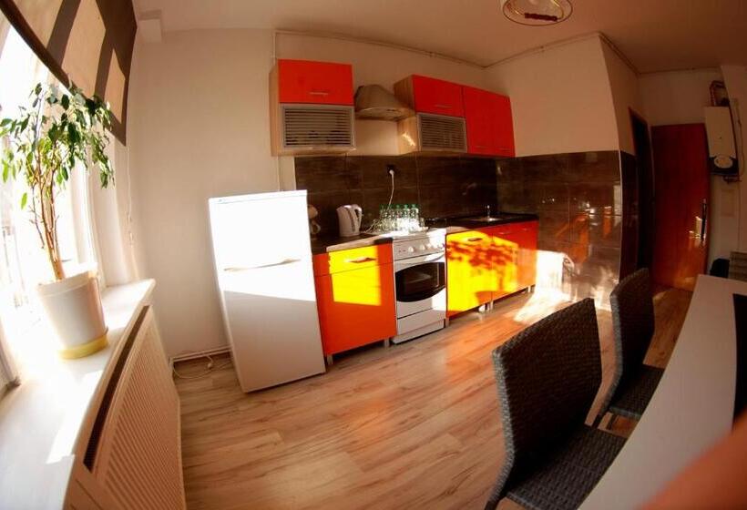 פנסיון Kwatery U Jarka Z Ogrodem I Parkingiem