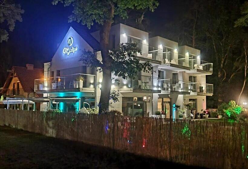 פנסיון Majestique