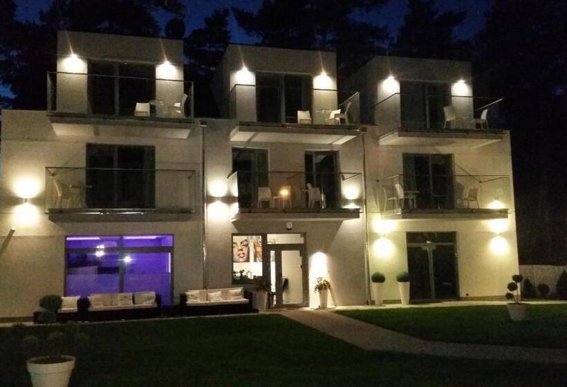 פנסיון Majestique