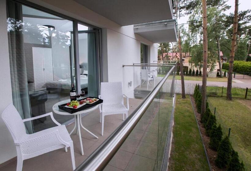 פנסיון Majestique