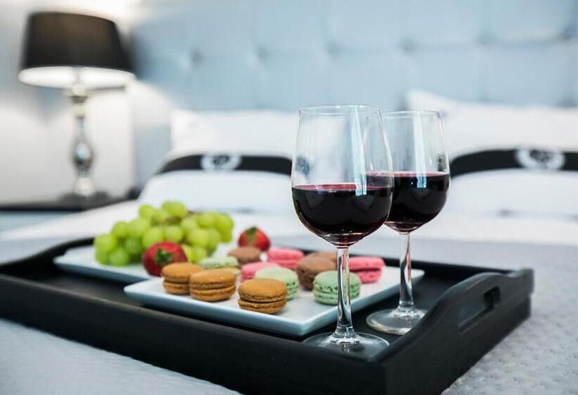 פנסיון Majestique