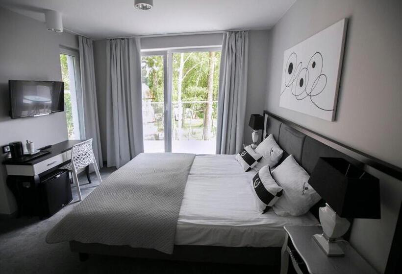 פנסיון Majestique