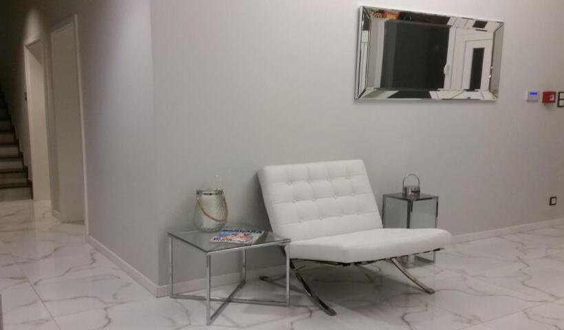 פנסיון Majestique