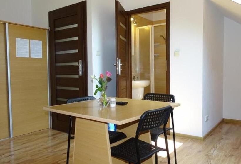 פנסיון Noclegi Marek I Karolina