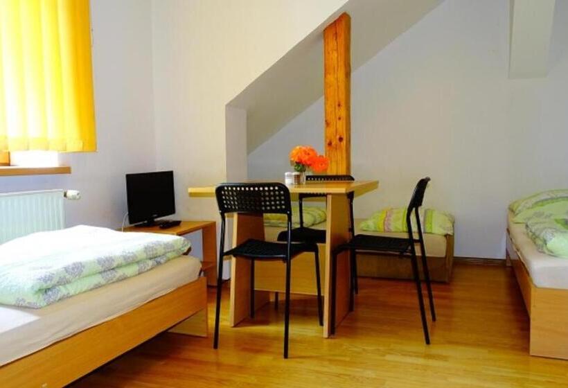 ペンション Noclegi Marek I Karolina