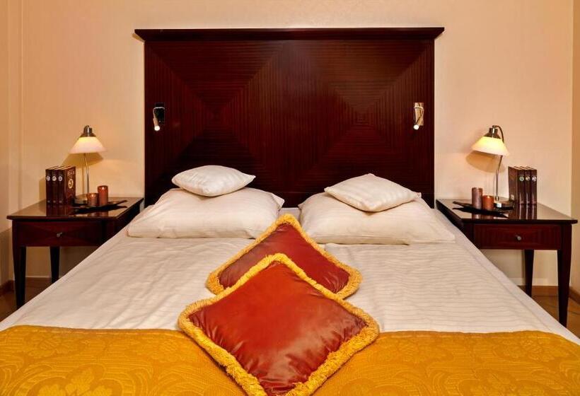 بنسيون Oasis Resort & Spa