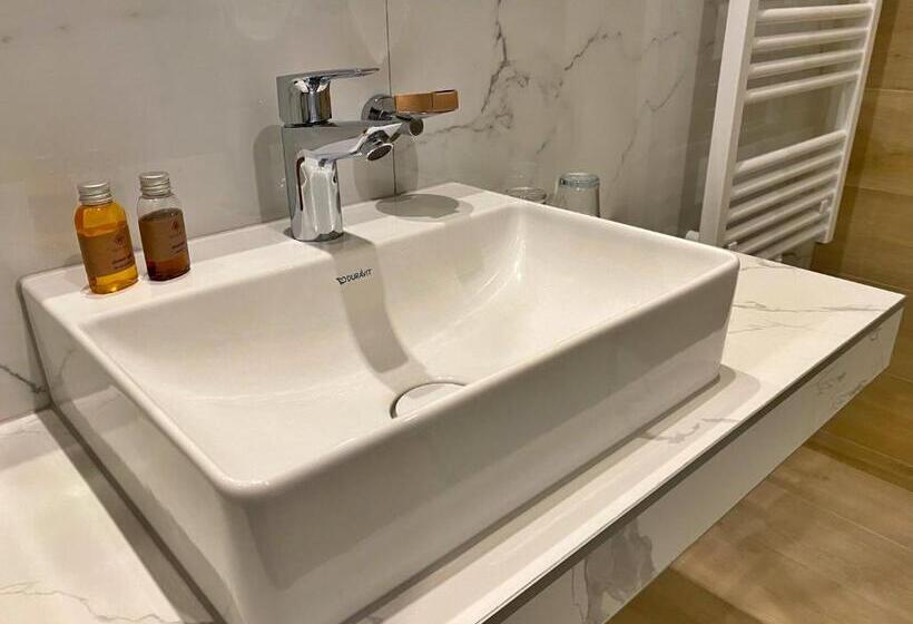 بنسيون Oasis Resort & Spa