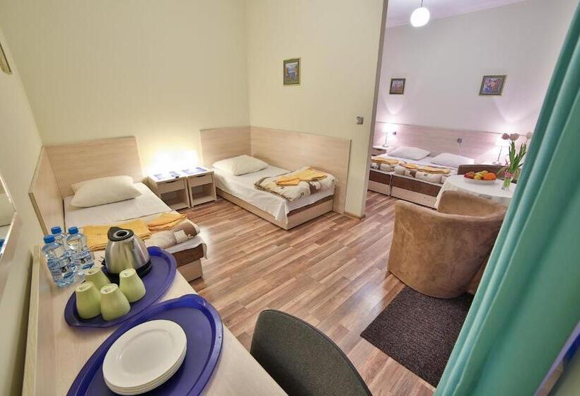 פנסיון Parkowy Dworek