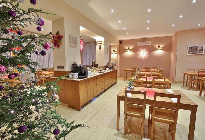 פנסיון Parkowy Dworek