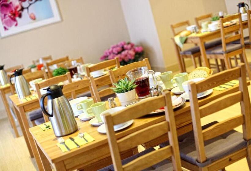 פנסיון Parkowy Dworek