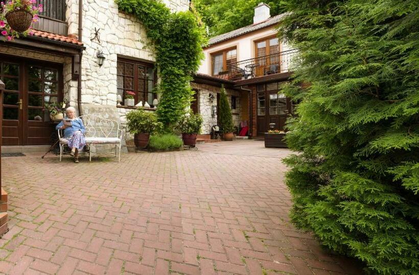 ペンション Pokoje Mars