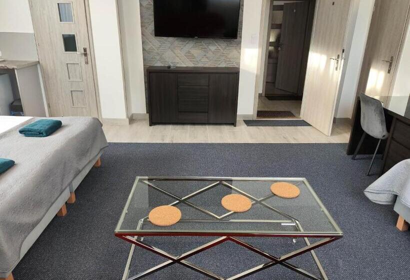 پانسیون Villa Eleven