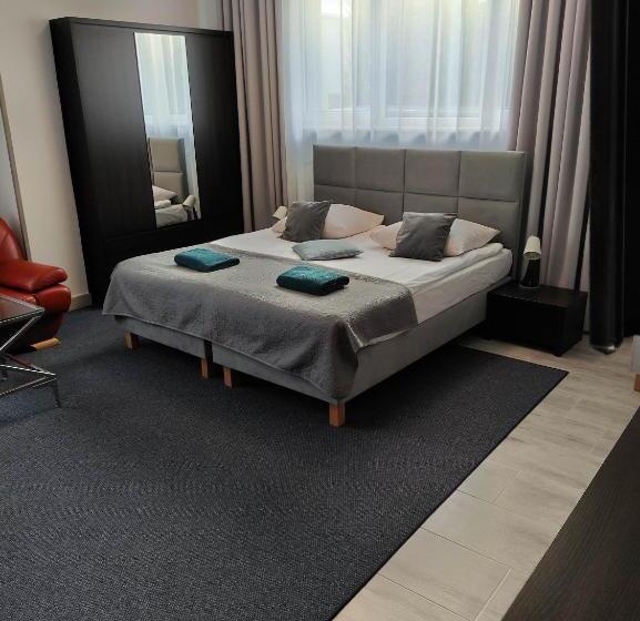 پانسیون Villa Eleven