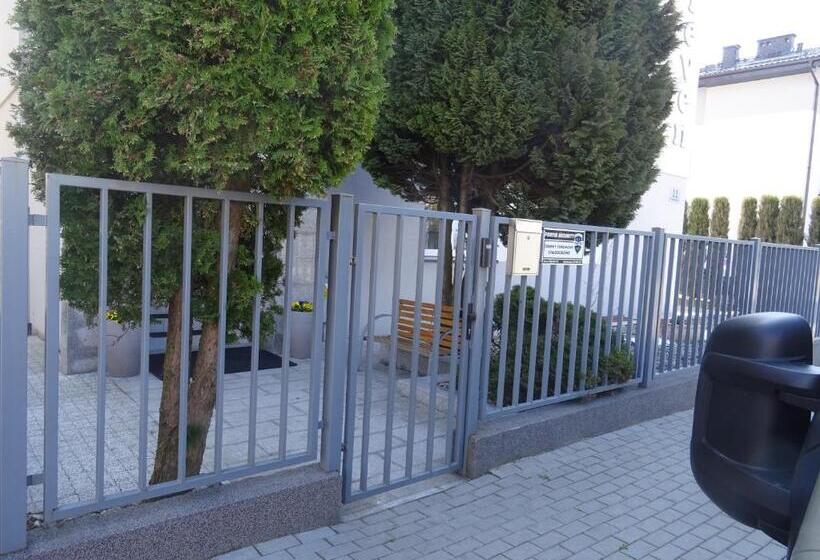 پانسیون Villa Eleven