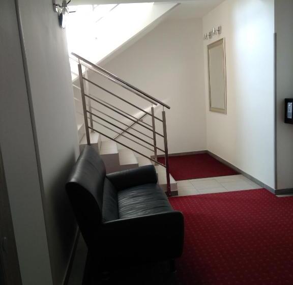 پانسیون Villa Eleven