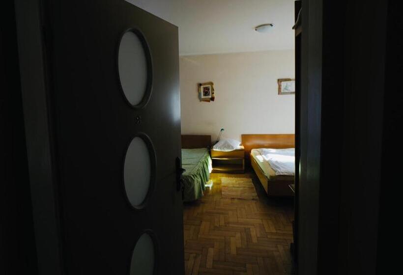 פנסיון Villa Romano