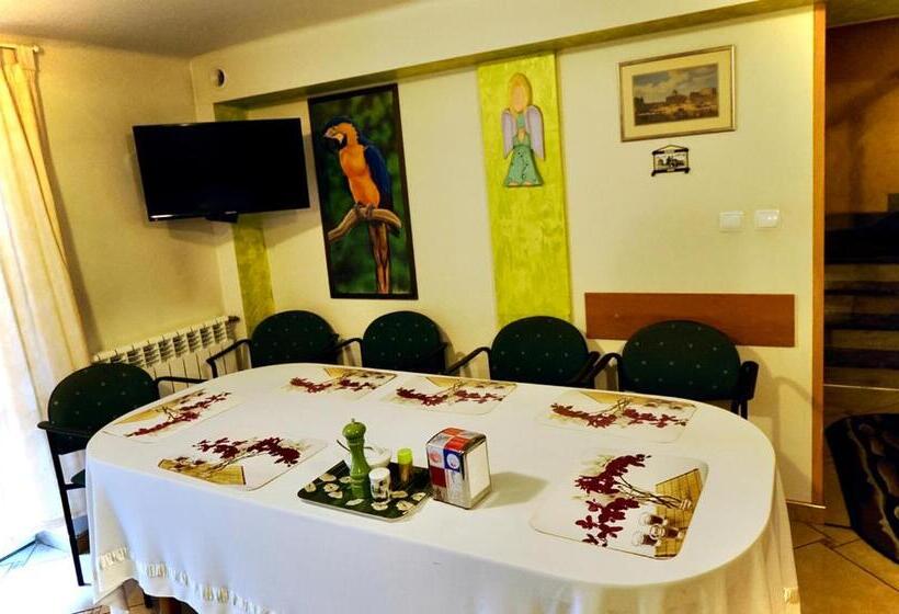 פנסיון Villa Romano