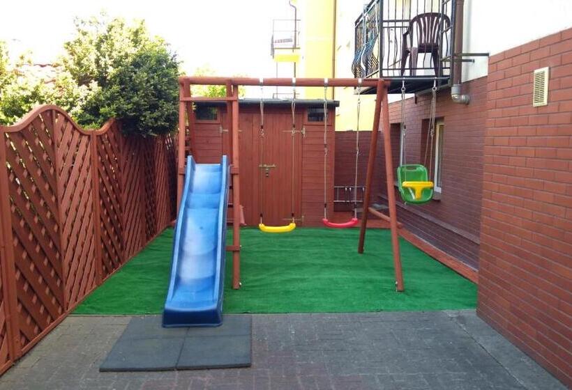 פנסיון Villa Selavi