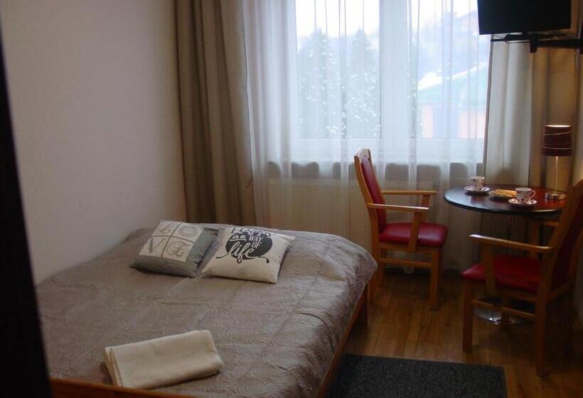 پانسیون Villa Tabu