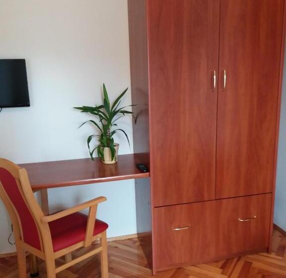 پانسیون Villa Tabu