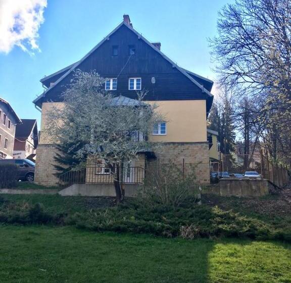 پانسیون Willa Aksamit