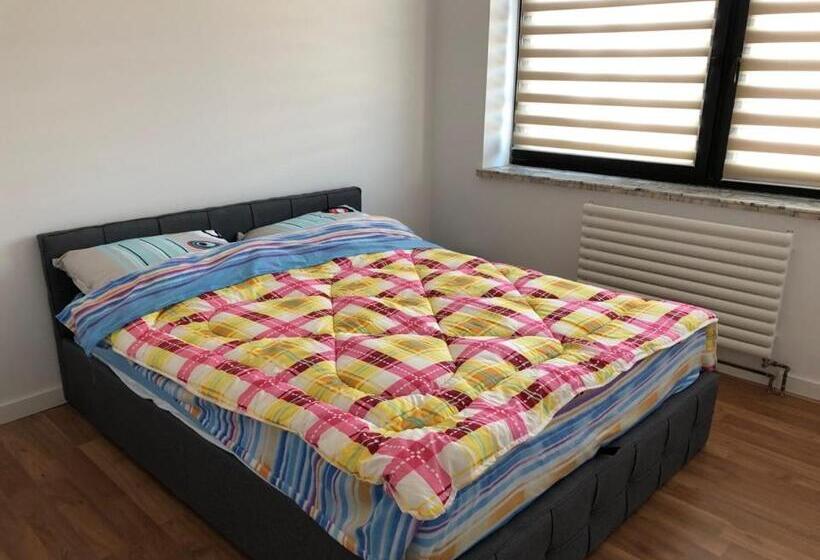 بنسيون Willa Zuzanna, Wcześniej Willa Italia