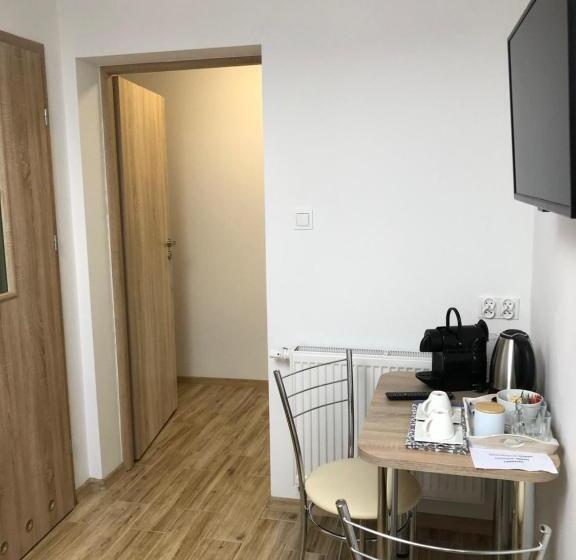 بنسيون Willa Zuzanna, Wcześniej Willa Italia