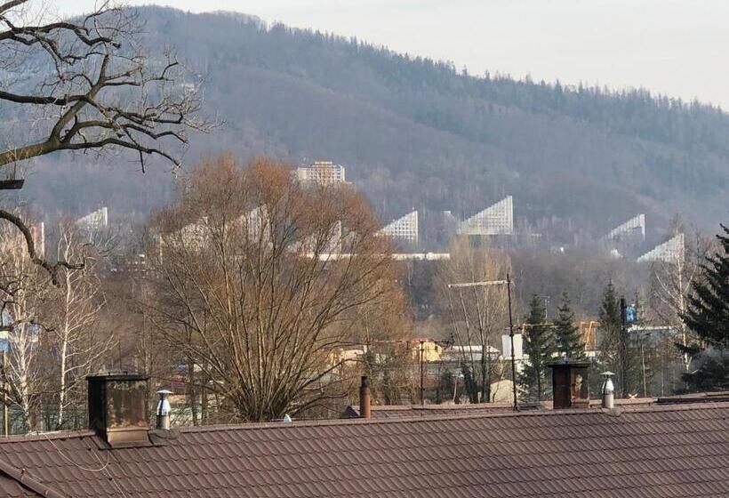 ペンション Willa Zuzanna, Wcześniej Willa Italia