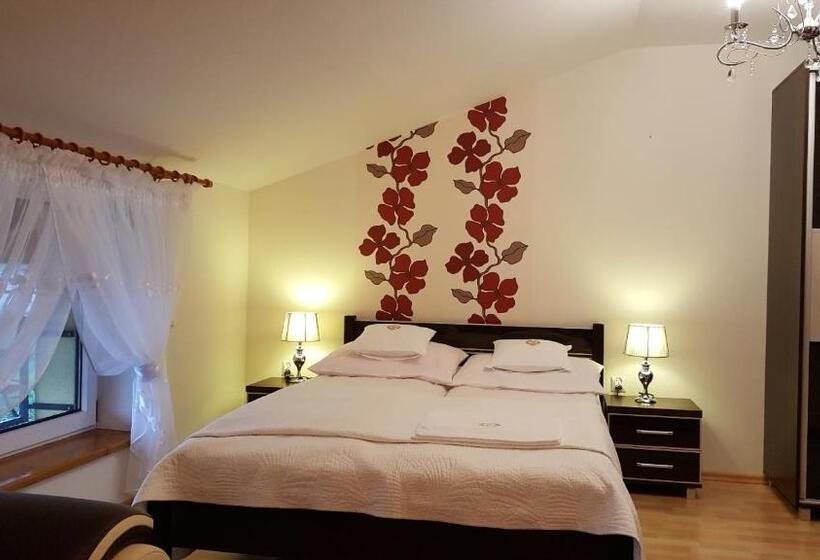 بنسيون Willa Malibu