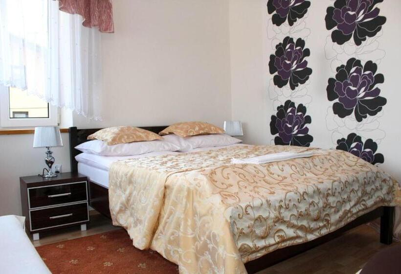 بنسيون Willa Malibu